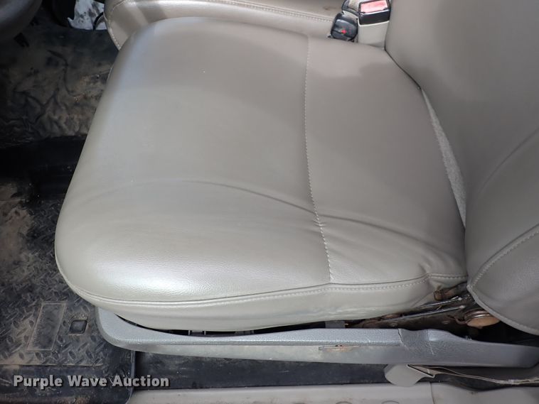 image for item DK4507 2008 Ford F250 Super Duty  utility bed pickup truck