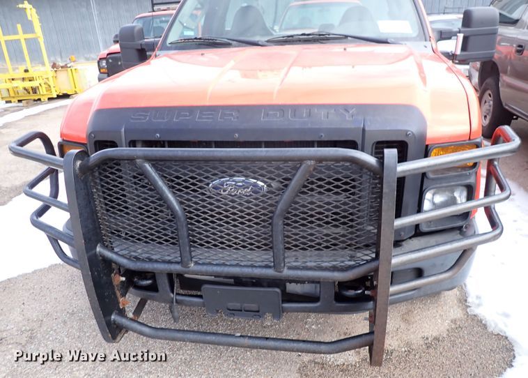 image for item DK4507 2008 Ford F250 Super Duty  utility bed pickup truck