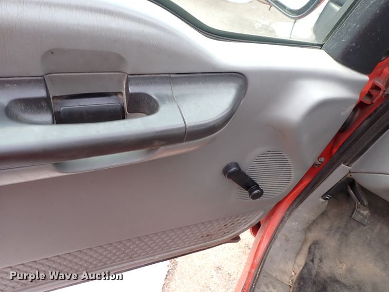 image for item DK4509 2006 Ford F250 Super Duty  utility bed pickup truck