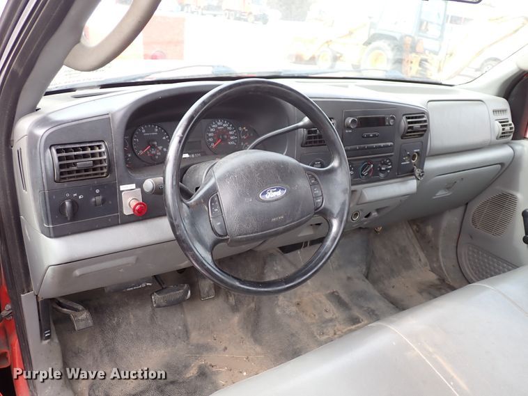 image for item DK4509 2006 Ford F250 Super Duty  utility bed pickup truck