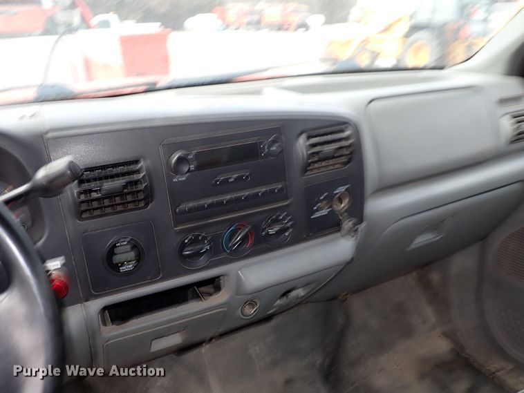 image for item DK4509 2006 Ford F250 Super Duty  utility bed pickup truck