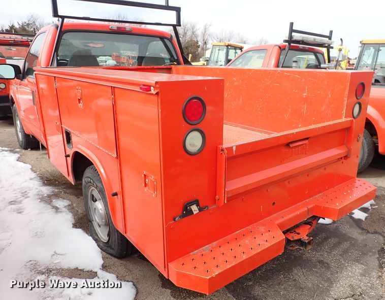 image for item DK4509 2006 Ford F250 Super Duty  utility bed pickup truck