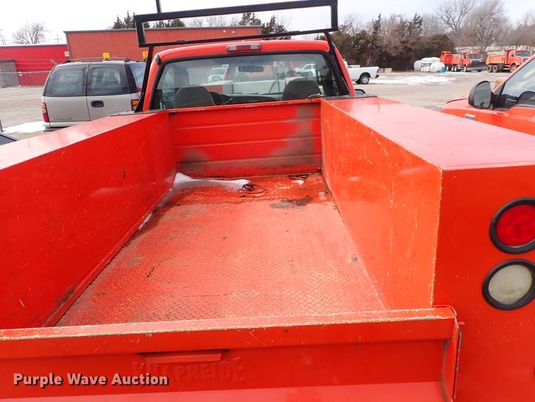 image for item DK4509 2006 Ford F250 Super Duty  utility bed pickup truck