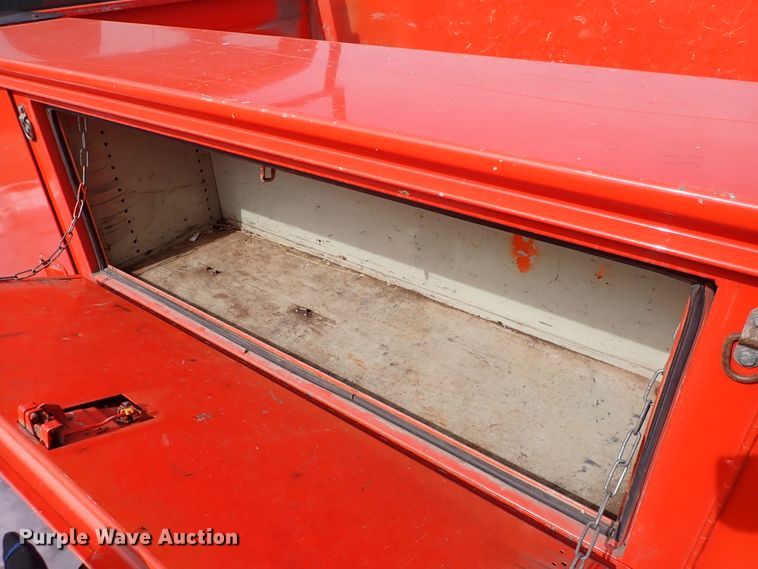 image for item DK4509 2006 Ford F250 Super Duty  utility bed pickup truck