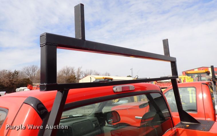 image for item DK4509 2006 Ford F250 Super Duty  utility bed pickup truck