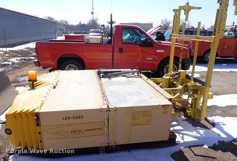 image for item DK4511 1995 Trinity 3590J crash attenuator