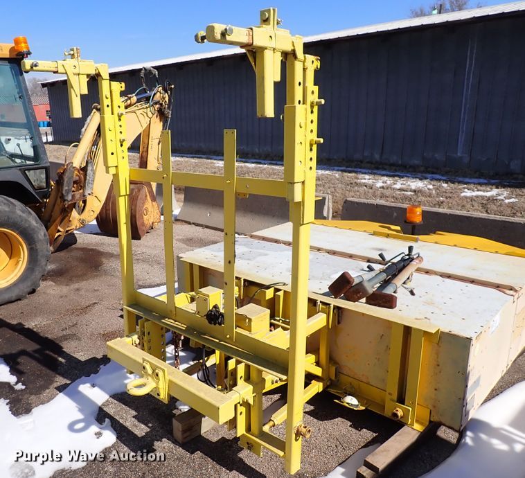 image for item DK4511 1995 Trinity 3590J crash attenuator