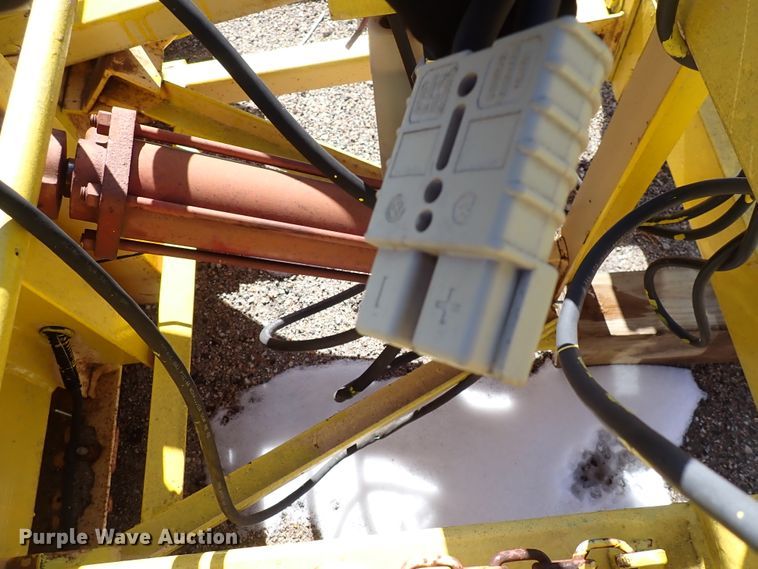 image for item DK4511 1995 Trinity 3590J crash attenuator