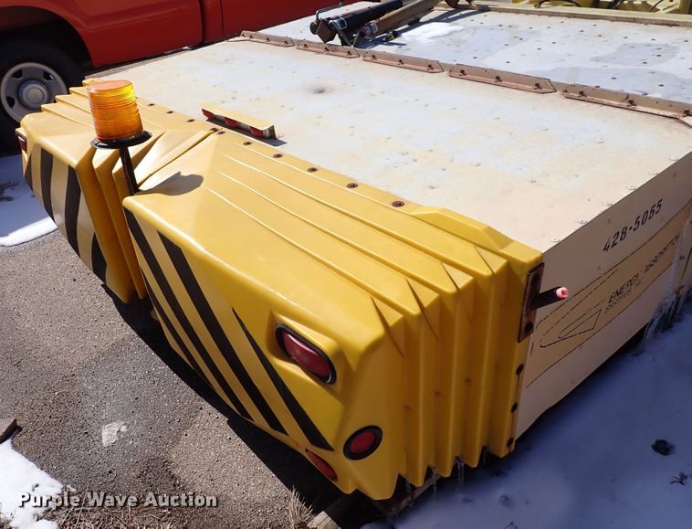 image for item DK4511 1995 Trinity 3590J crash attenuator