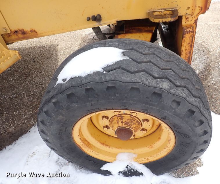 image for item DK4512 1997 John Deere 310E  backhoe