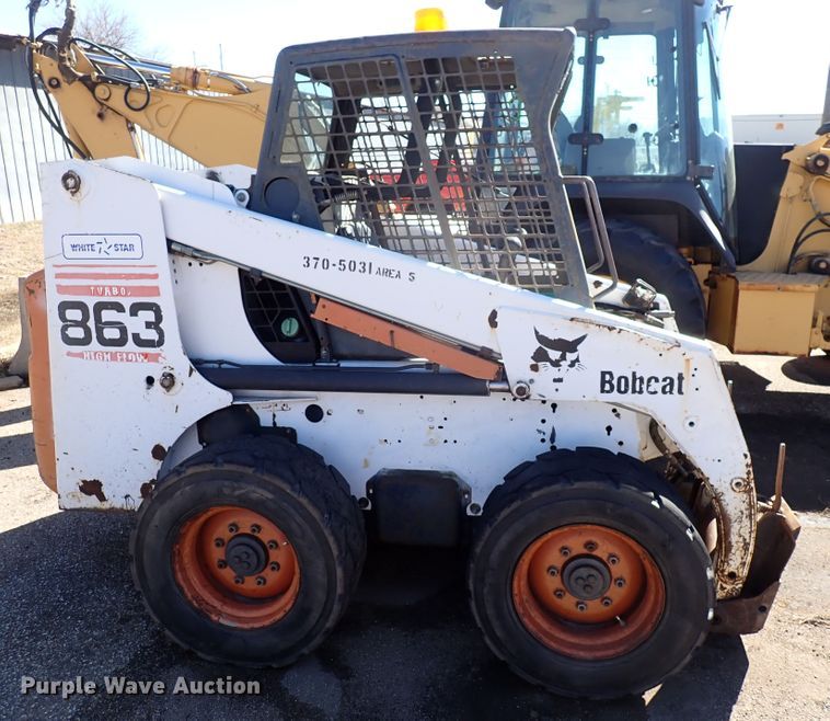 image for item DK4513 2001 Bobcat 863  skid steer loader