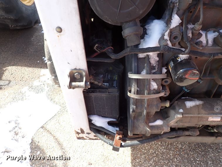 image for item DK4513 2001 Bobcat 863  skid steer loader