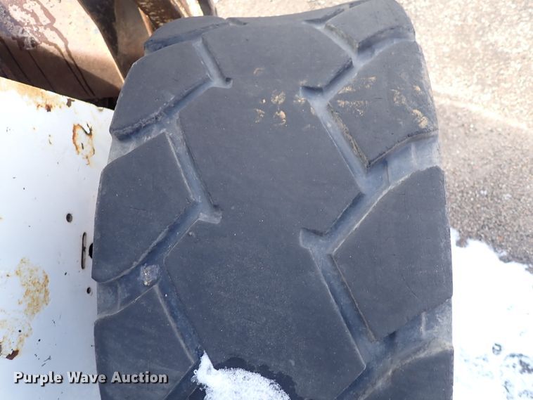 image for item DK4513 2001 Bobcat 863  skid steer loader