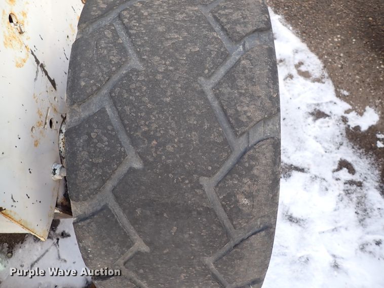 image for item DK4513 2001 Bobcat 863  skid steer loader