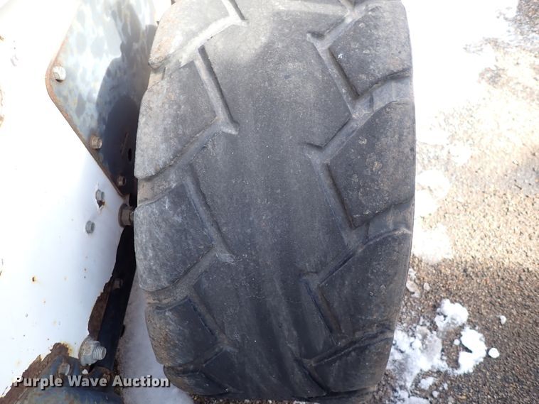 image for item DK4513 2001 Bobcat 863  skid steer loader