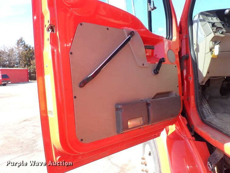 image for item DK4520 2003 Sterling LT7501  dump truck