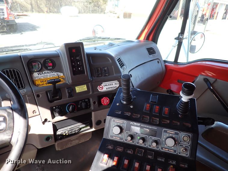 image for item DK4520 2003 Sterling LT7501  dump truck