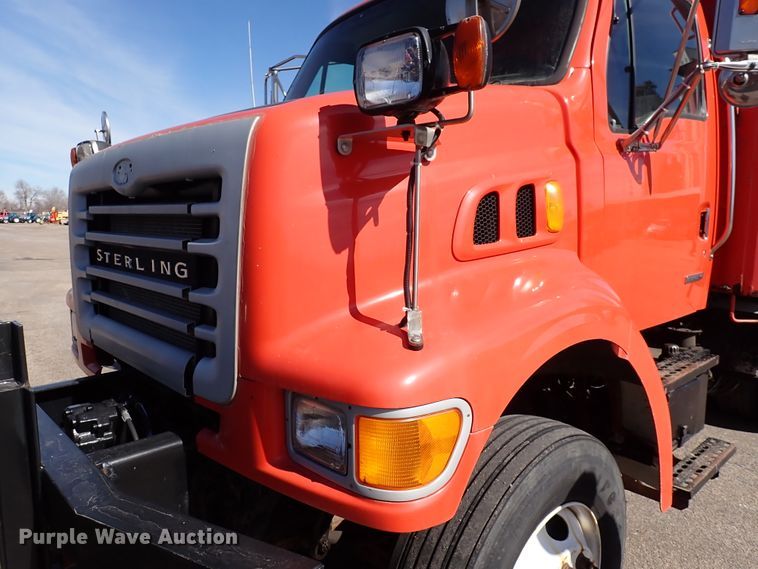 image for item DK4520 2003 Sterling LT7501  dump truck