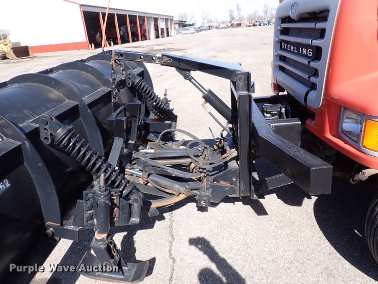 image for item DK4520 2003 Sterling LT7501  dump truck