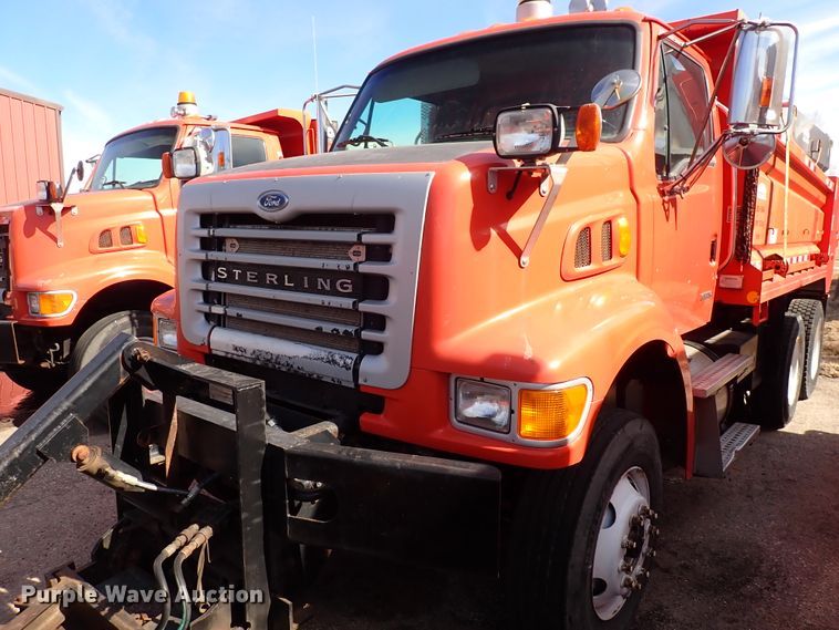 image for item DK4521 2003 Sterling LT7500  dump truck