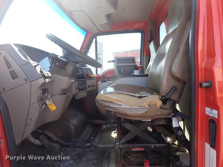 image for item DK4522 2006 Sterling LT7500  dump truck