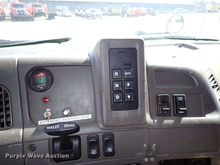 image for item DK4522 2006 Sterling LT7500  dump truck