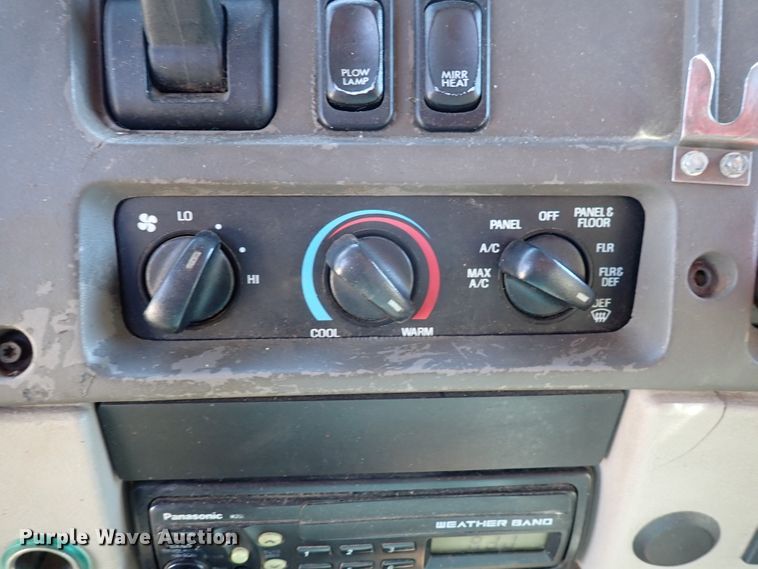 image for item DK4522 2006 Sterling LT7500  dump truck