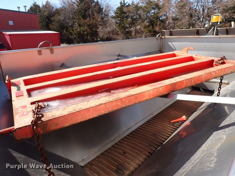 image for item DK4522 2006 Sterling LT7500  dump truck