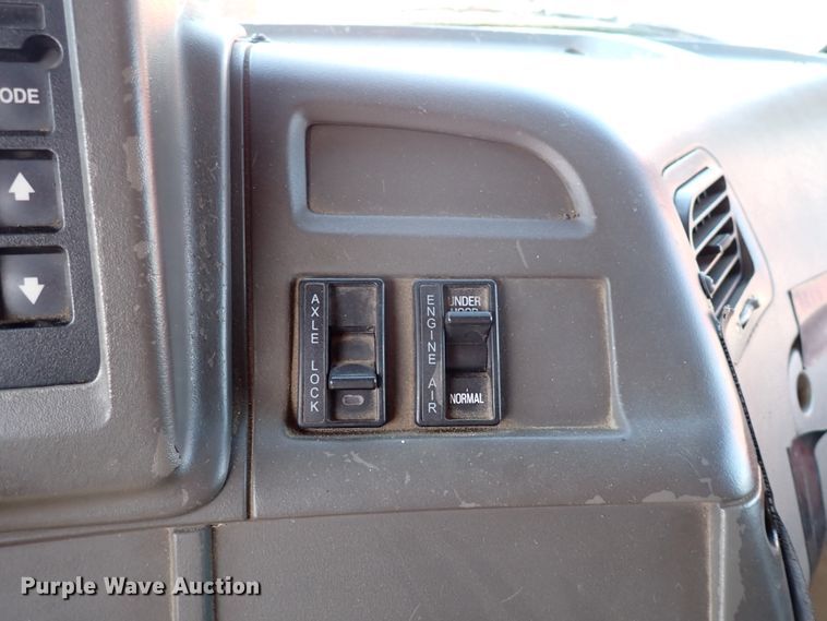 image for item DK4523 2005 Sterling LT7500  dump truck