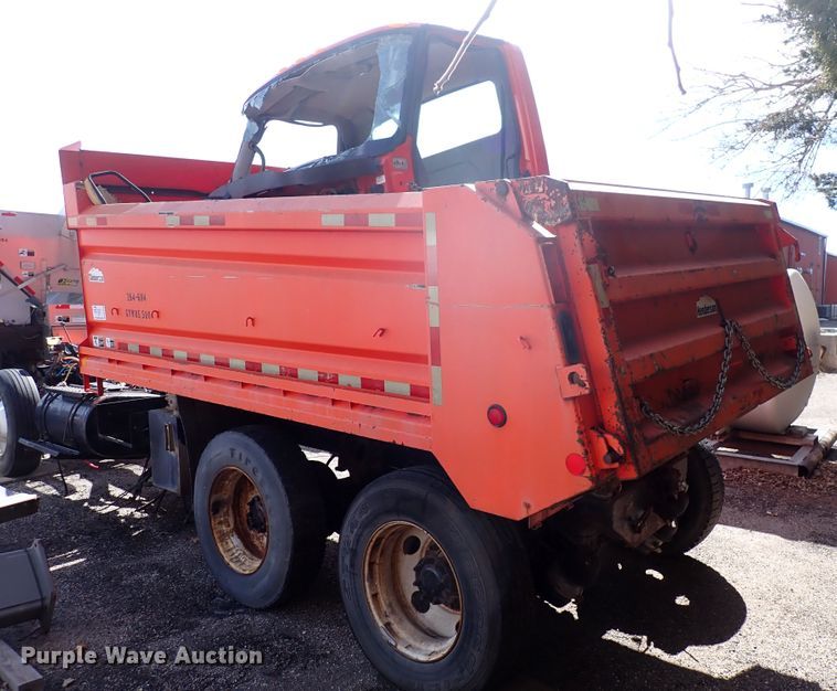 image for item DK4524 2005 International 7400  dump truck chassis