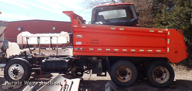 image for item DK4524 2005 International 7400  dump truck chassis