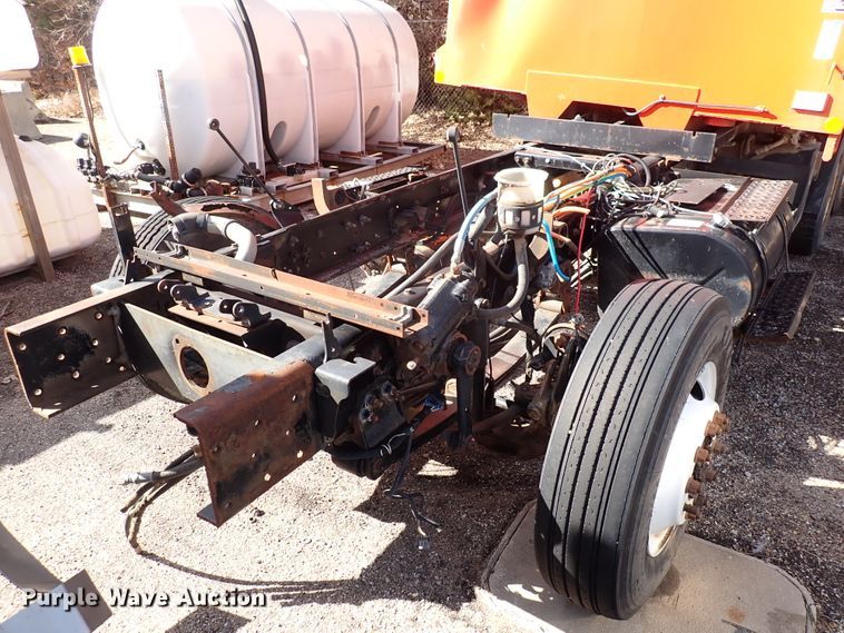 image for item DK4524 2005 International 7400  dump truck chassis