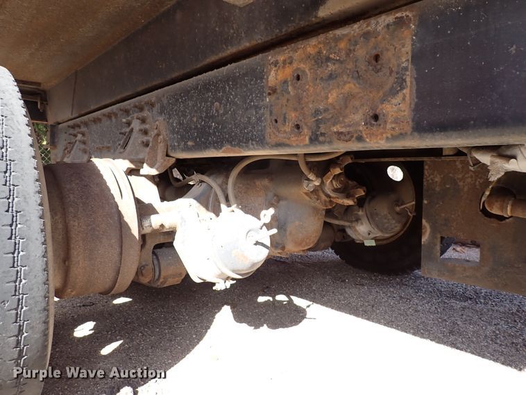 image for item DK4524 2005 International 7400  dump truck chassis