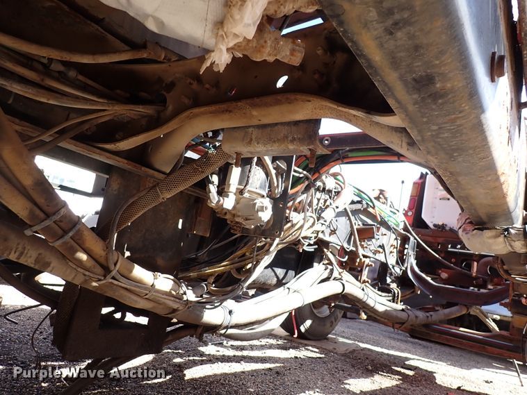 image for item DK4524 2005 International 7400  dump truck chassis