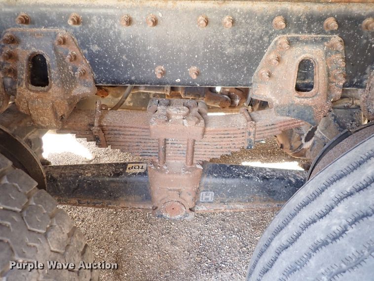 image for item DK4524 2005 International 7400  dump truck chassis