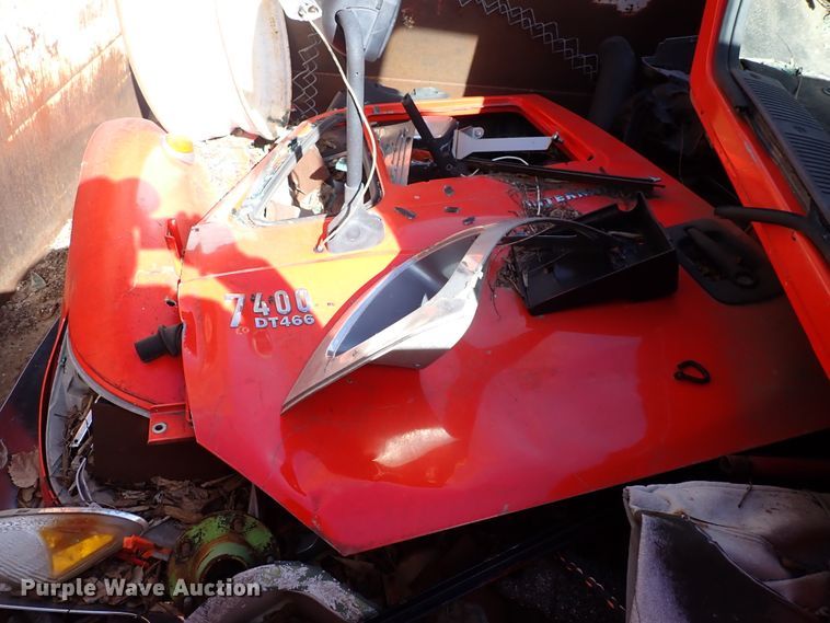 image for item DK4524 2005 International 7400  dump truck chassis