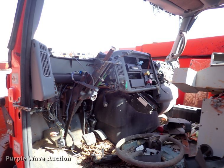 image for item DK4524 2005 International 7400  dump truck chassis