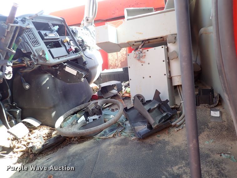 image for item DK4524 2005 International 7400  dump truck chassis