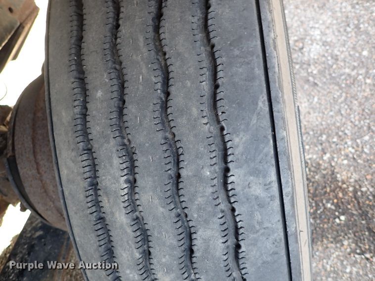 image for item DK4524 2005 International 7400  dump truck chassis