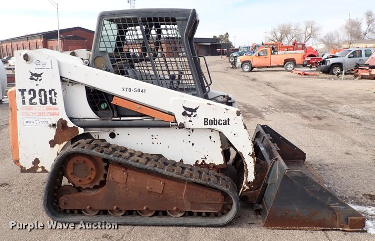 image for item DK4530 2001 Bobcat T200  tracked skid steer loader