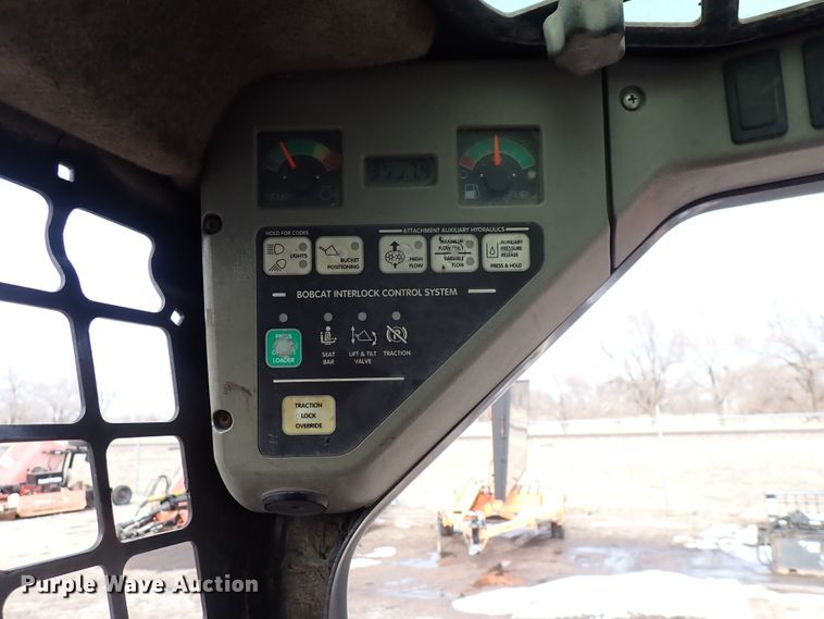 image for item DK4530 2001 Bobcat T200  tracked skid steer loader