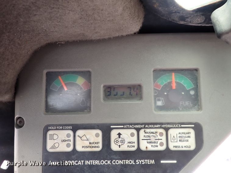 image for item DK4530 2001 Bobcat T200  tracked skid steer loader