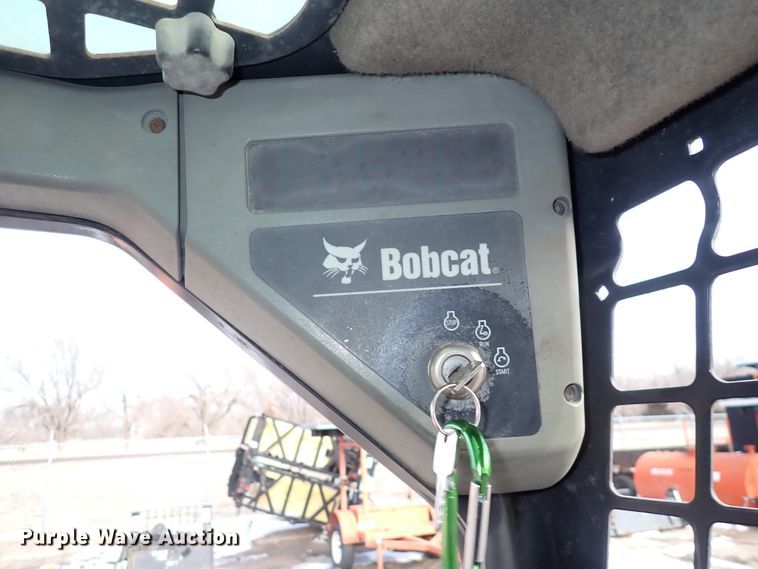 image for item DK4530 2001 Bobcat T200  tracked skid steer loader