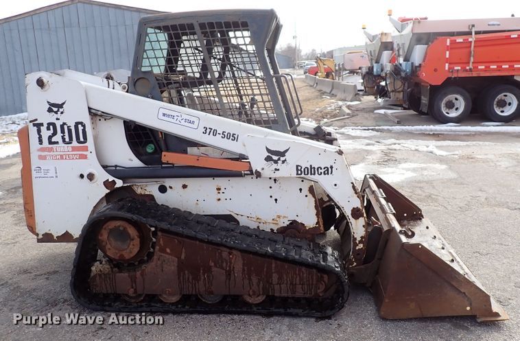 image for item DK4531 2001 Bobcat T200  tracked skid steer loader