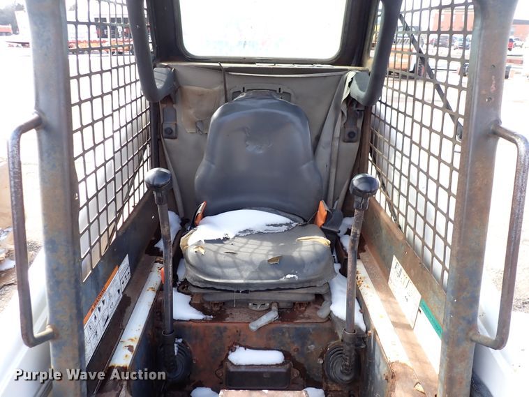 image for item DK4531 2001 Bobcat T200  tracked skid steer loader