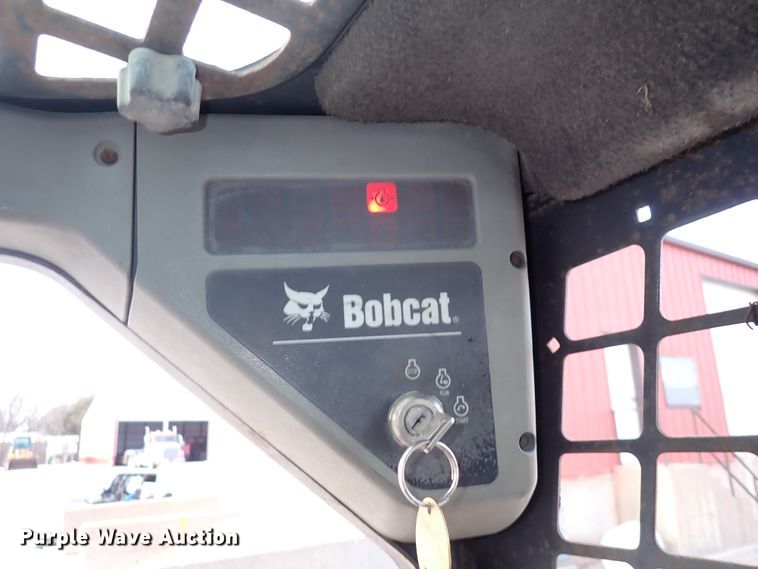 image for item DK4531 2001 Bobcat T200  tracked skid steer loader