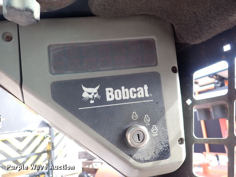 image for item DK4531 2001 Bobcat T200  tracked skid steer loader