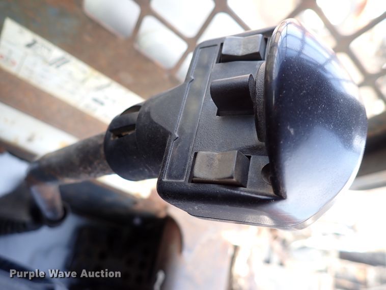 image for item DK4531 2001 Bobcat T200  tracked skid steer loader