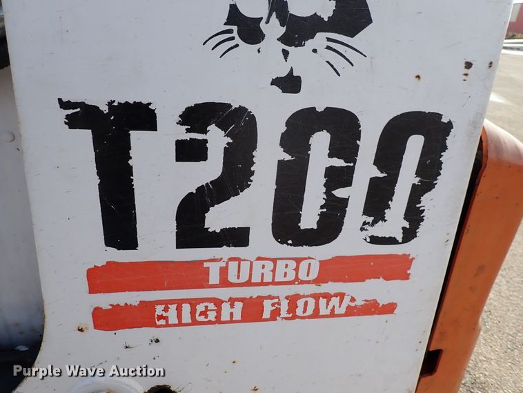 image for item DK4531 2001 Bobcat T200  tracked skid steer loader