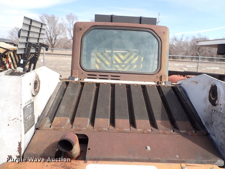 image for item DK4531 2001 Bobcat T200  tracked skid steer loader